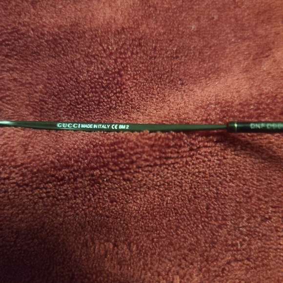 Women's Gucci Sunglasses - Picture 6 of 8